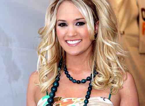 Carrie Underwood Has Straight Hair 